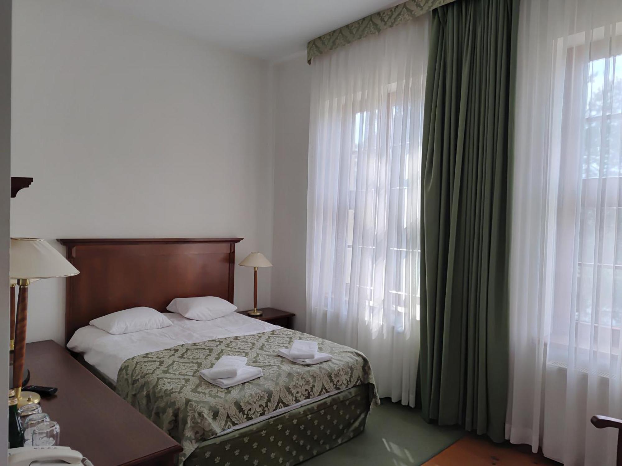 Palac W Rymaniu Dış mekan fotoğraf